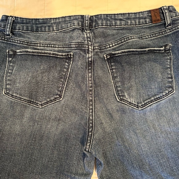 Simply Vera - Vera Wang Denim - Cropped Capri - Mid-rise - Size 8 - Picture 5 of 6